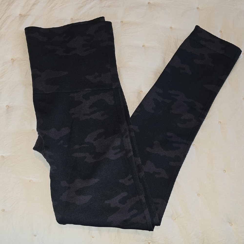 Spanx camo Look At Me Now leggings